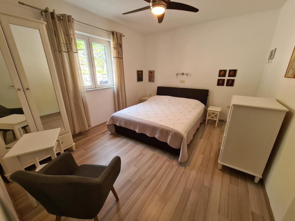 Apartments Linda Palit Exterior photo